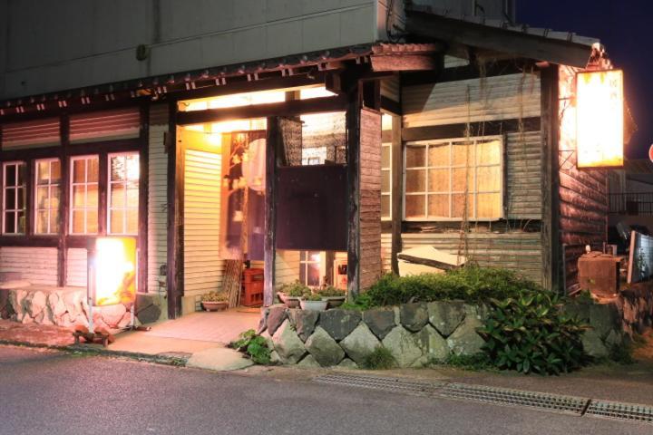 Pikaichi Second Hotell Goto Exteriör bild